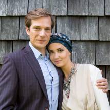 Петар Зекавица, Агата Муцениеце на съемках сериала "Живой"