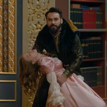 Александра Никифорова, Али Эрсан Дуру в сериале "Султан моего сердца"