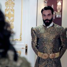 Али Эрсан Дуру на съемках сериала "Султан моего сердца"