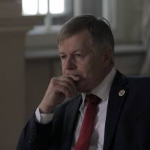 Игорь Ливанов на съемках сериала "Посольство"
