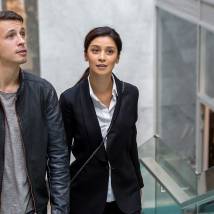Равшана Куркова на съемках сериала "Жестокий мир мужчин"