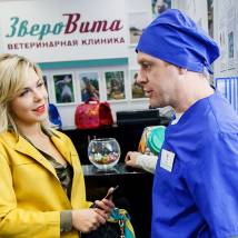 Иван Оганесян, Виктория Лукина на съемках фильма "Доктор Котов"