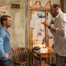 Павел Деревянко, Семен Слепаков на съемках сериала "Домашний арест"