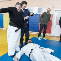 Роман Мадянов на съемках сериала "Домашний арест"