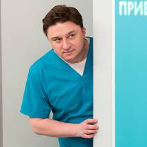 Максим Лагашкин на съемках сериала "Филатов"