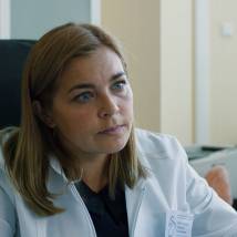 Ирина Пегова в фильме "Акушерка. Новая жизнь"