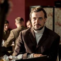 Евгений Цыганов в фильме "У ангела ангина"