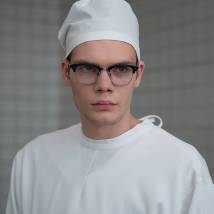 Петр Скворцов на съемках сериала "Доктор Преображенский" (© фото: предоставлено Первым каналом)