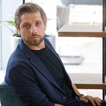 Роман Маякин на съемках сериала "Психологини. Второй сезон"