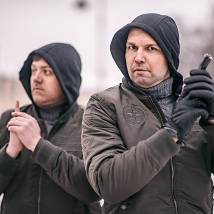 Сергей Интяков на съемках сериала "12 часов"
