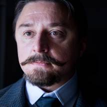 Максим Лагашкин на съемках сериала "Воскресенский" (© фото: предоставлено Первым каналом)