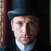 Антон Хабаров на съемках сериала "Воскресенский" (© фото: предоставлено Первым каналом)