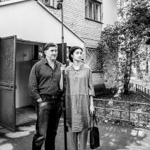Равшана Куркова, Сергей Пускепалис на съемках сериала "А у нас во дворе... Второй сезон"