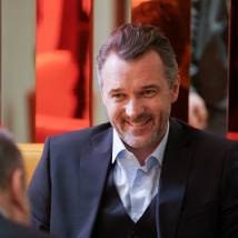Павел Трубинер на съемках сериала "Под прикрытием"
