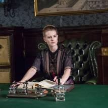 Софья Эрнст на съемках сериала "Угрюм-река" (© фото: Анна Митрохина)