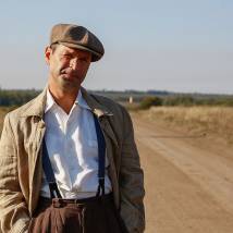 Виктор Добронравов на съемках фильма "Бомба" (© фото: предоставлено телеканалом "Россия 1")