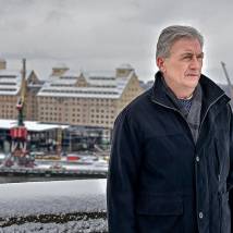 Сергей Тезов на съемках сериала "Преступление. Второй сезон" (© фото: предоставлено телеканалом "Россия 1")