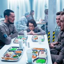 Анар Халилов на съемках фильма "Наследие" (© фото: предоставлено онлайн-кинотеатром Premier)