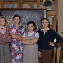 Елена Панова, Екатерина Вилкова, Марьяна Спивак, Яна Дюбуи на съемках сериала "Шифр. Второй сезон" (© фото: предоставлено Первым каналом)