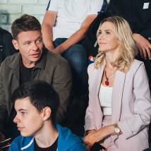 Павел Майков, Анна Невская на съемках сериала "Дылды. Второй сезон" (© фото: предоставлено телеканалом СТС)