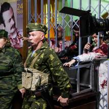 На съемках фильма "Реальные пацаны против зомби"
         (© фото: предоставлено телеканалом ТВ-3)