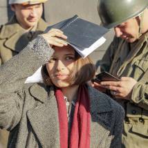 Любовь Аксенова на съемках фильма "Нюрнберг" (© фото: предоставлено телеканалом НТВ)