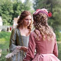 Юлия Хлынина на съемках сериала "Елизавета" (© фото: предоставлено телеканалом "Россия 1")