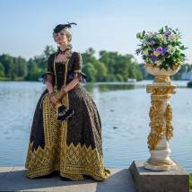 Софья Синицына на съемках сериала "Великая. Золотой век" (© фото: предоставлено Первым каналом)