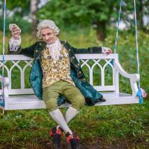 Алексей Филимонов на съемках сериала "Великая. Золотой век" (© фото: предоставлено Первым каналом)