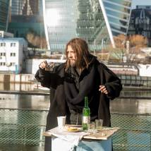 Роман Маякин на съемках сериала "Сергий против нечисти. Шабаш" (© фото: предоставлено ОТТ-платформой Kion)