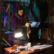 Павел Ворожцов на съемках сериала "Бар "Один звонок"" (© фото: предоставлено OTT-платформой Kion)