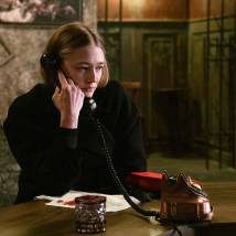 Оксана Акиньшина на съемках сериала "Бар "Один звонок"" (© фото: предоставлено OTT-платформой Kion)