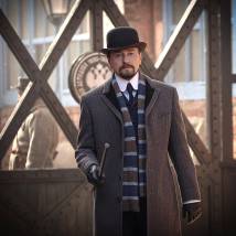 Сергей Безруков на съемках сериала "Плевако" (© фото: предоставлено телеканалом НТВ)