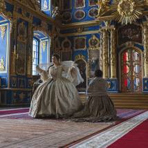 Ирина Пегова на съемках фильма "Царская прививка" (© фото: предоставлено телеканалом "Россия 1")