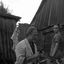 Виктор Михайлов и Елена Сапожинская в фильме "Прямохождение"