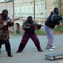 Кадр из фильма "Жмурки"
         (©www.ctb.ru)