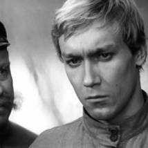 Анатолий Папанов и Олег Янковский в фильме "Служили два товарища"