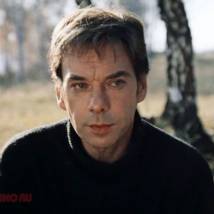 Алексей Баталов в фильме "Москва слезам не верит"