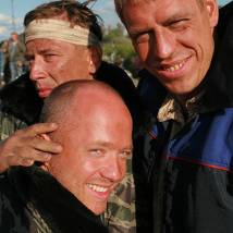 Андрей Мерзликин, Дмитрий Дюжев, Евгений Стычкин на съемках фильма "Утомленные солнцем: Предстояние" (© фото: trite.ru)