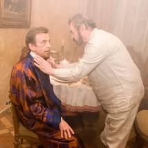 Георгий Тараторкин и Петр Зайченко на съемках сериала "Сыщик Путилин"