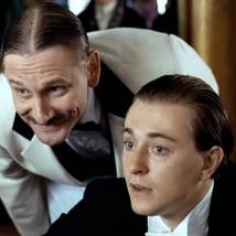 Сергей Рубеко и Сергей Безруков в фильме "Китайский сервиз"