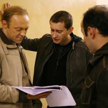 Виталий Кищенко и Константин Хабенский на съемках фильма "Домовой" (© фото: domovoymovie.livejournal.com)