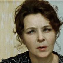 Нина Ургант в фильме "Белорусский вокзал"