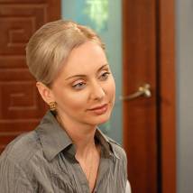 Наталья Коренная на съемках сериала "Богатая и любимая"