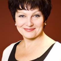 Чарквиани Елена