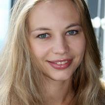 Устинова Светлана
