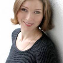 Дробот (Цибульникова) Юлия         (©с сайта topartist.ru)