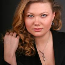 Архипова Ирина         (©Анастасия Кузнецова (с сайта topartist.ru))