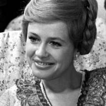 Неелова Марина