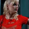 Алина Сандрацкая на съемках сериала "Обручальное кольцо"